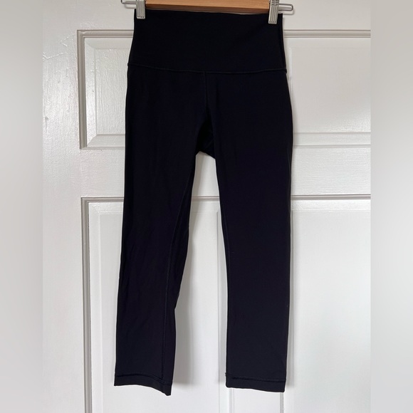 Lululemon Wunder Under Crop (Hi-Rise) *Full-On Luxtreme 21" - Picture 3 of 3